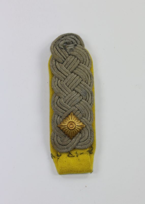 wehrmacht_heer_schulterklappe_f_r_einen_oberstleutnant_der_nachrichtentruppe_1_