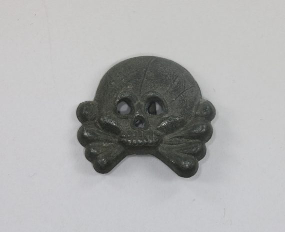 wehrmacht_heer_totenkopf_auflage_f_r_panzer_kragenspiegel_1_