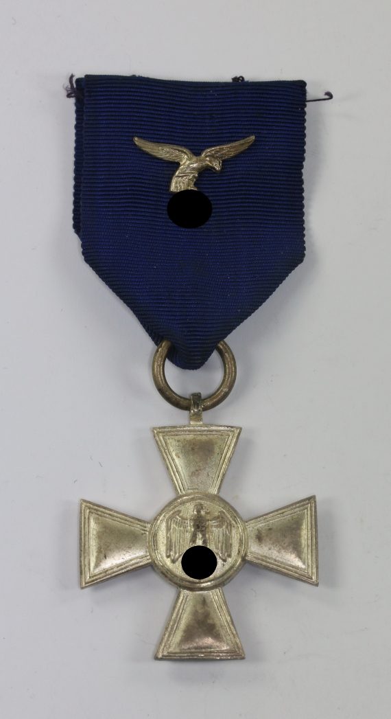 wehrmachtsdienstauszeichnung_f_r_18_jahre_in_der_luftwaffe_1__1