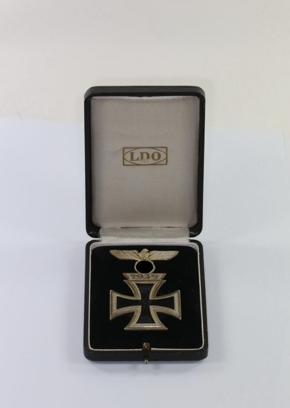 wiederholungsspangen_kobination_1939_hersteller_l12_juncker_an_schraubscheibe_im_ldo_etui_1__1